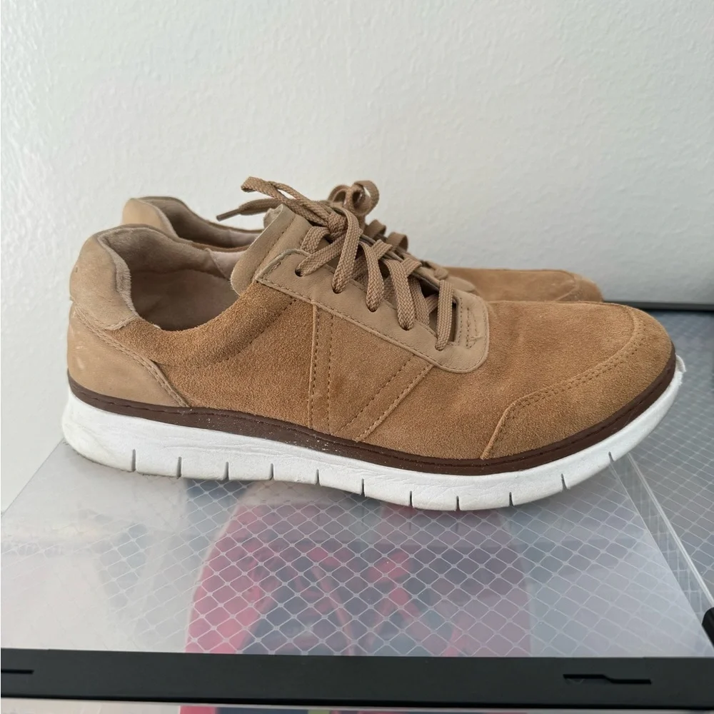 Vionic Men’s Fresh Tanner - Picture 1 of 4